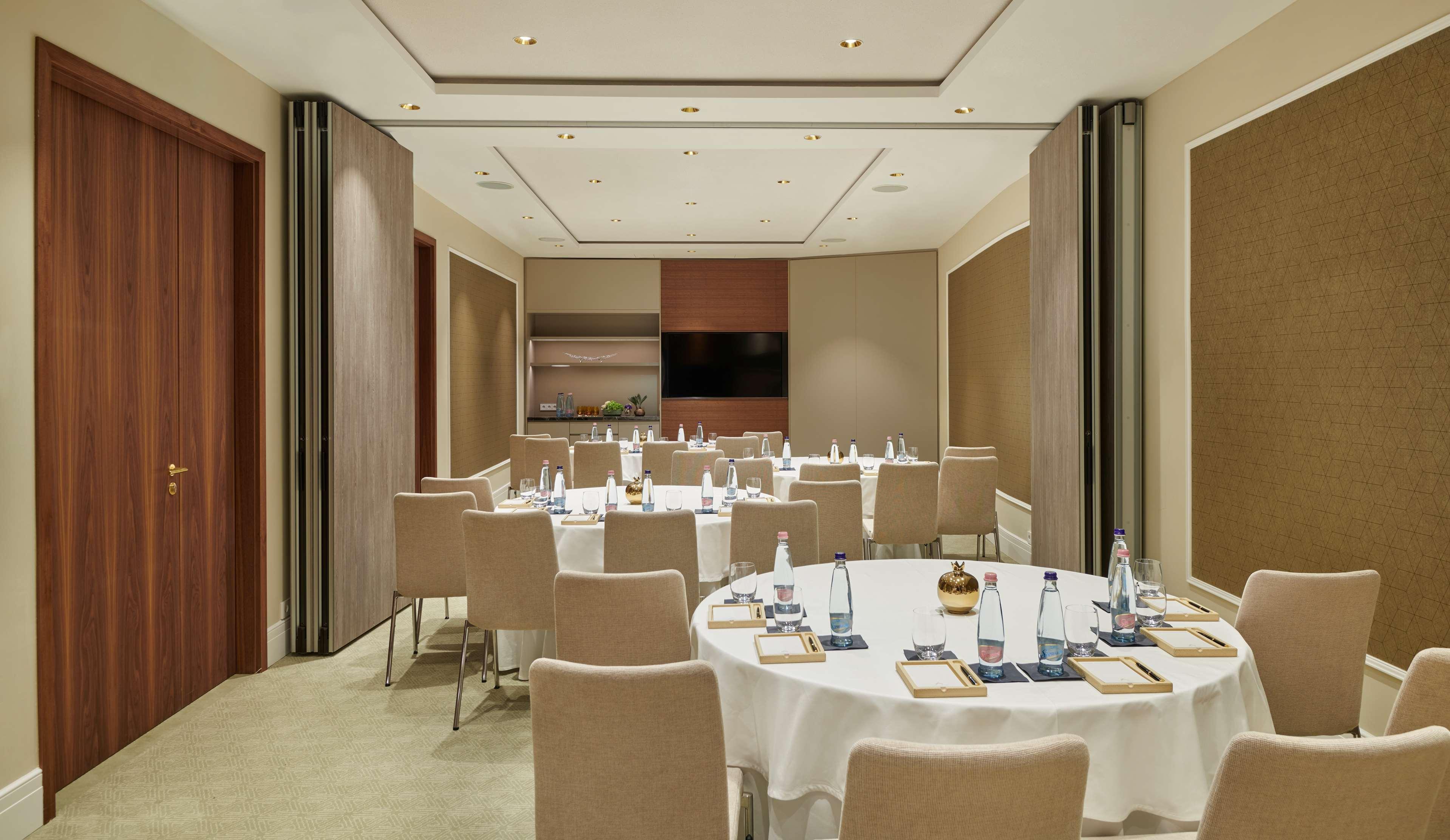 Parisi Udvar Hotel Budapest, Part Of Hyatt Екстериор снимка