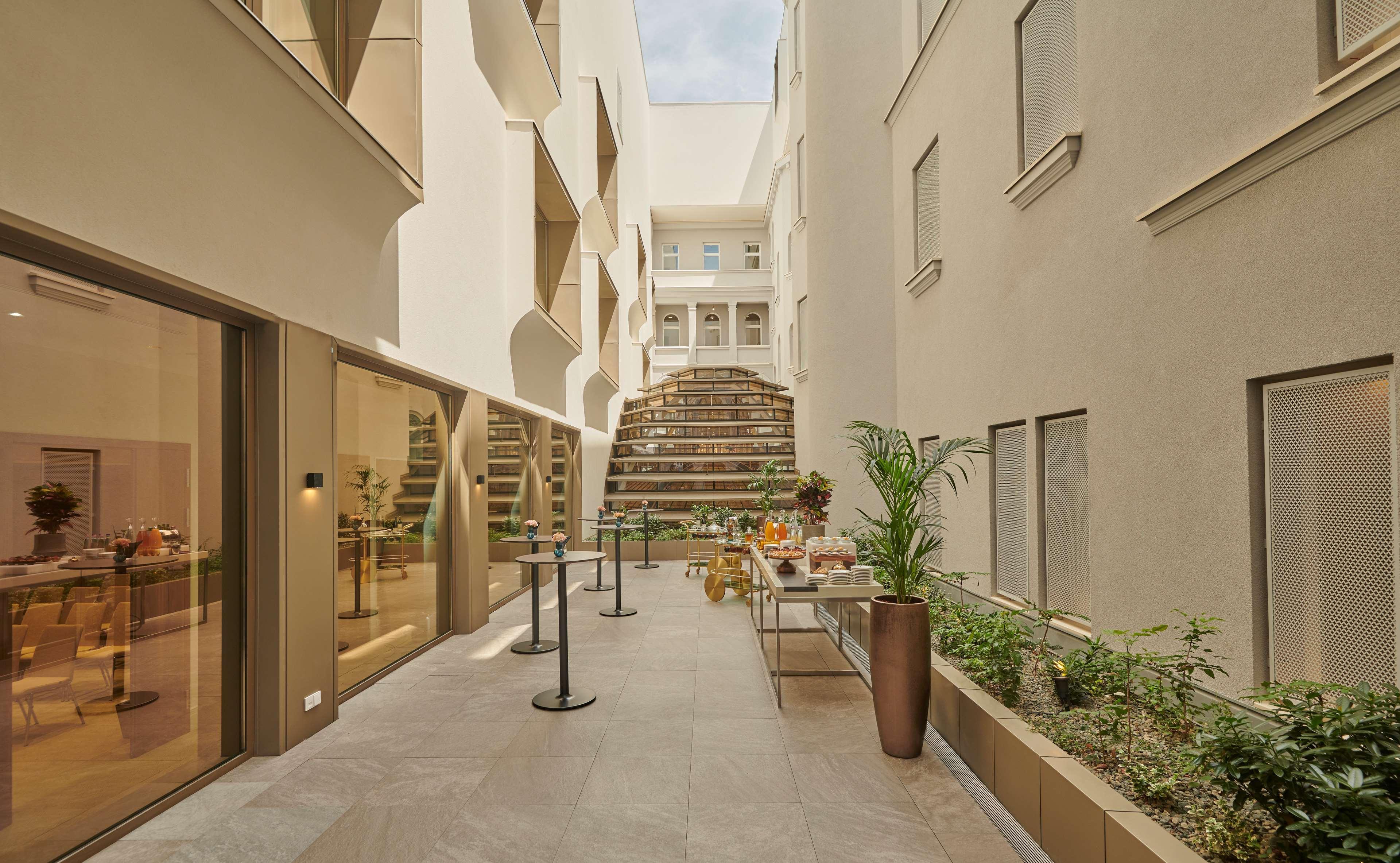 Parisi Udvar Hotel Budapest, Part Of Hyatt Екстериор снимка