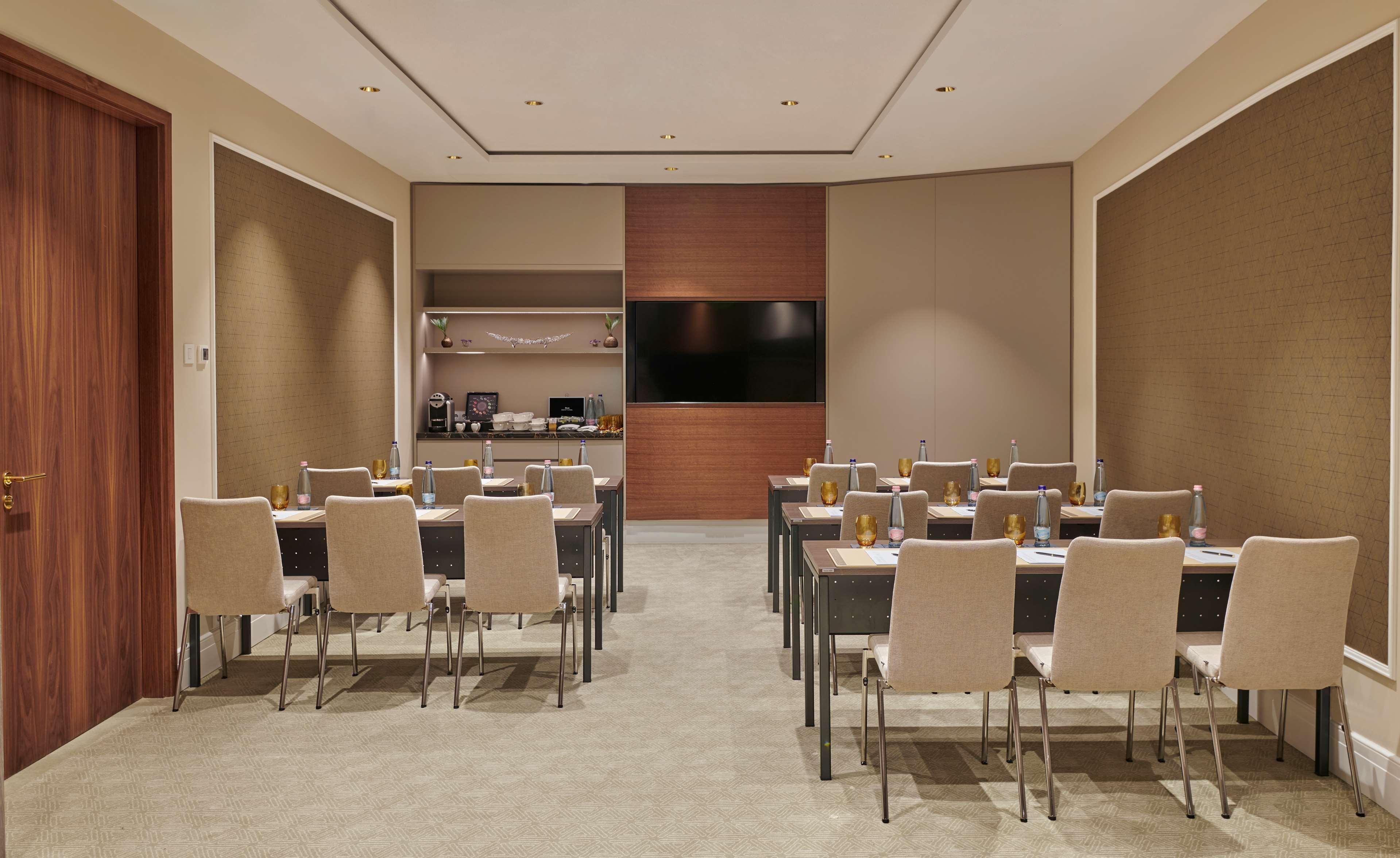 Parisi Udvar Hotel Budapest, Part Of Hyatt Екстериор снимка