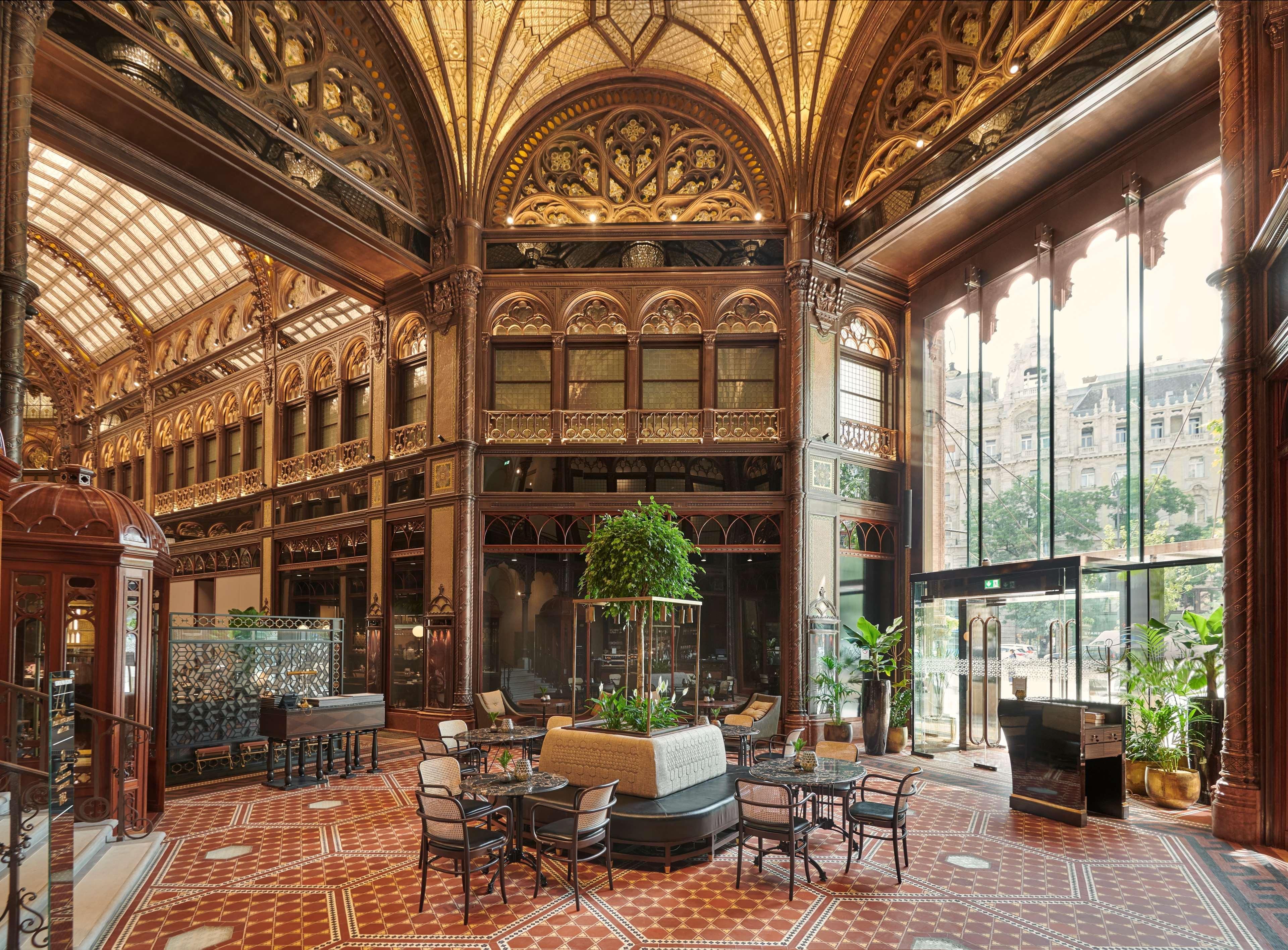 Parisi Udvar Hotel Budapest, Part Of Hyatt Екстериор снимка