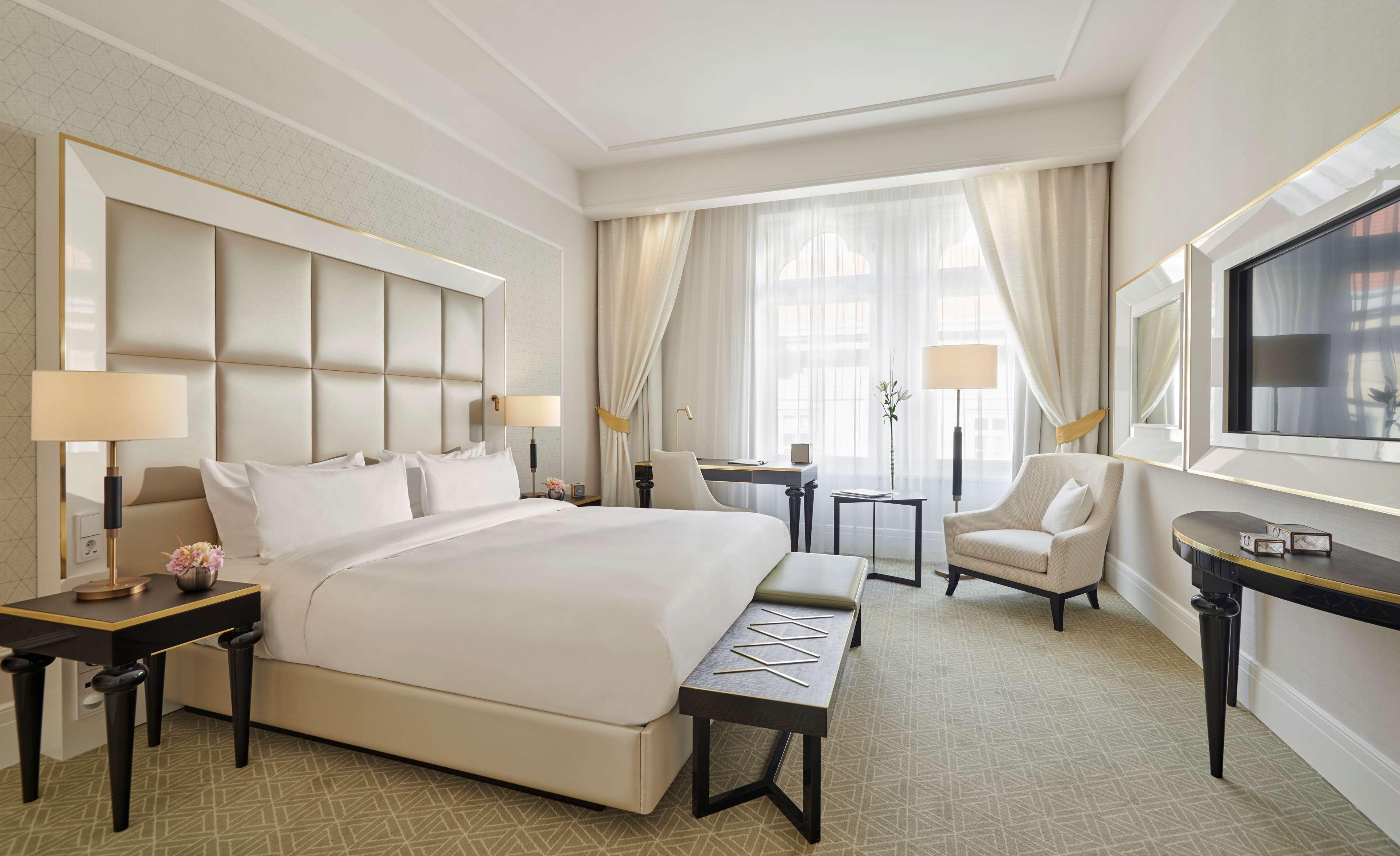 Parisi Udvar Hotel Budapest, Part Of Hyatt Екстериор снимка