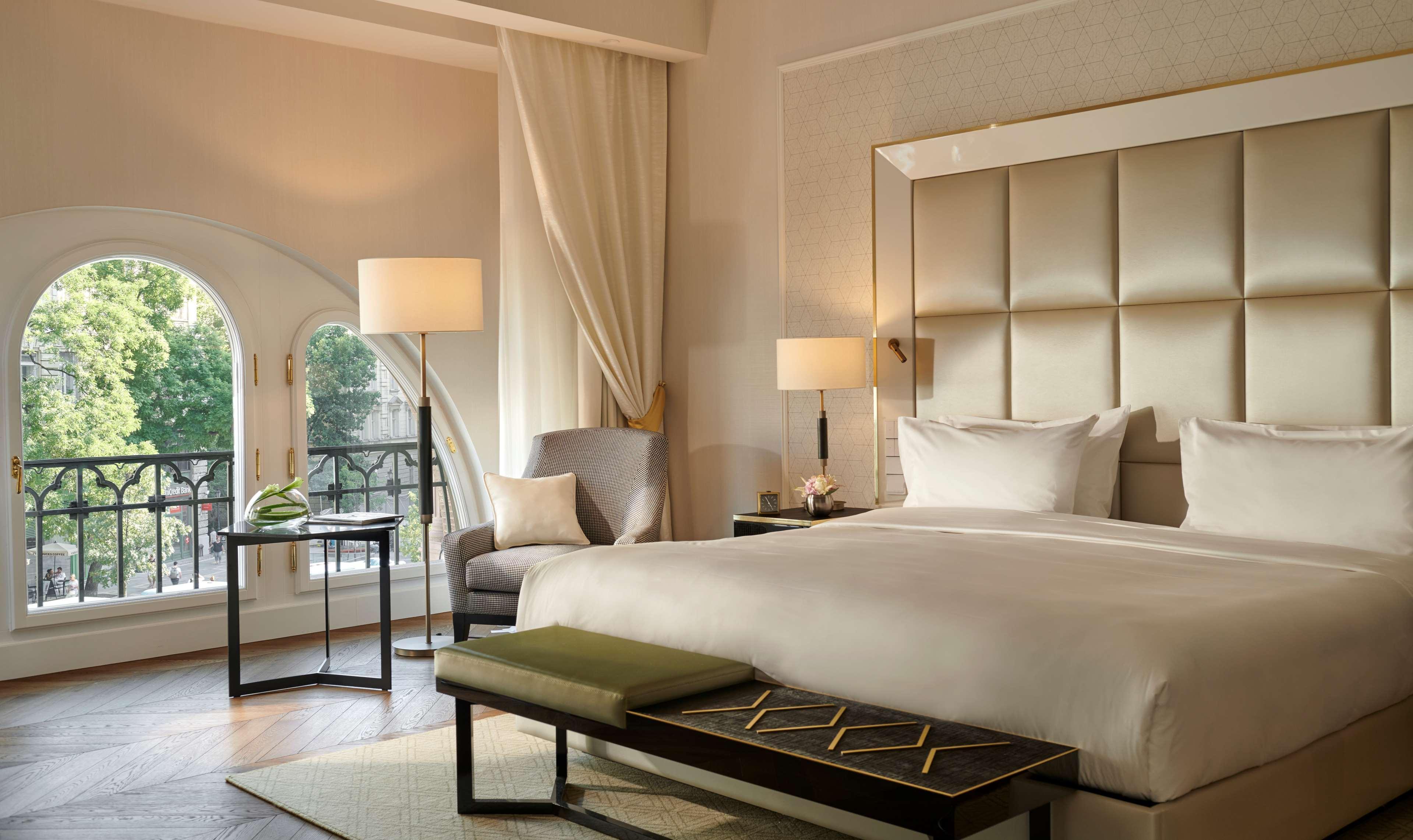 Parisi Udvar Hotel Budapest, Part Of Hyatt Екстериор снимка