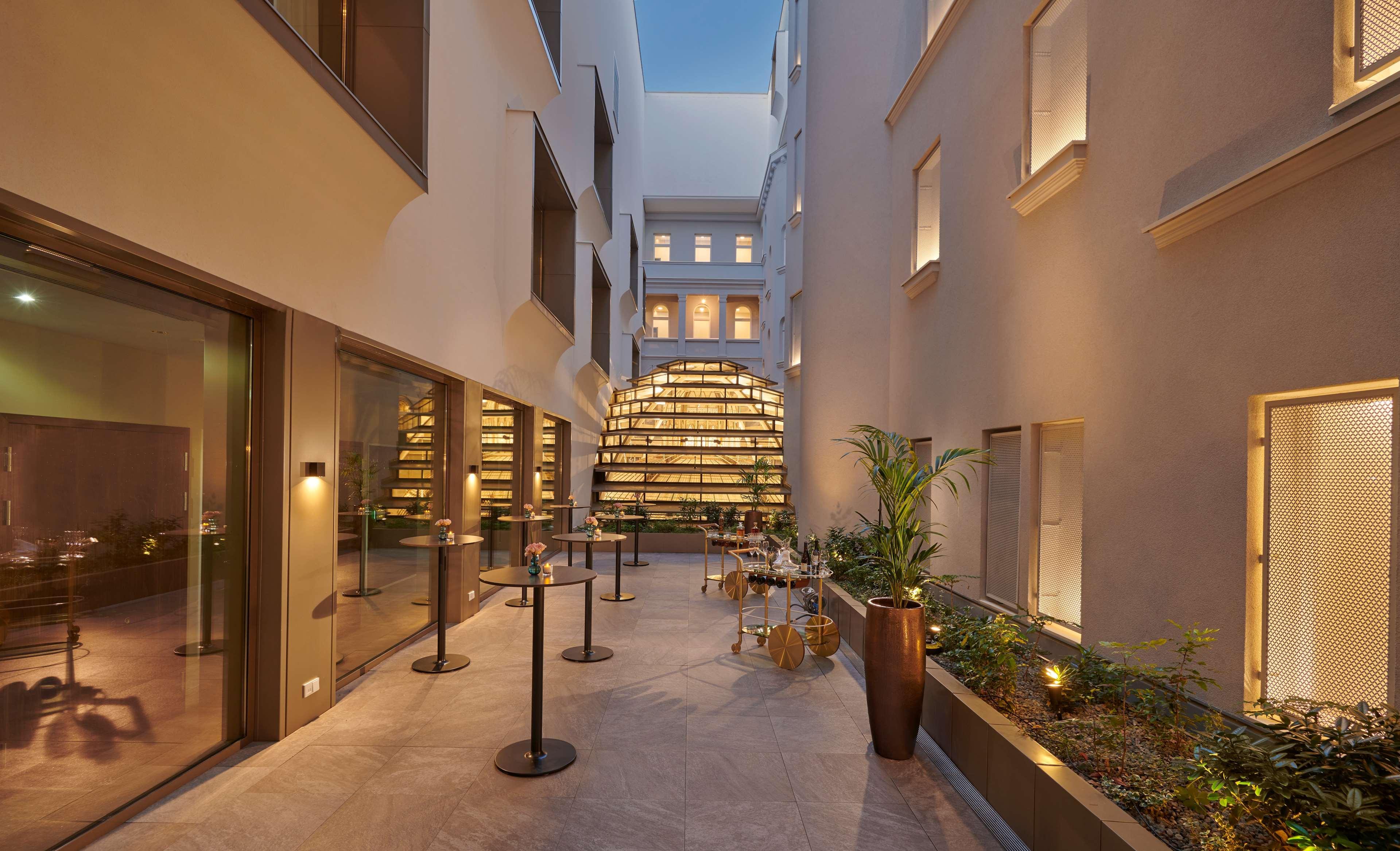 Parisi Udvar Hotel Budapest, Part Of Hyatt Екстериор снимка