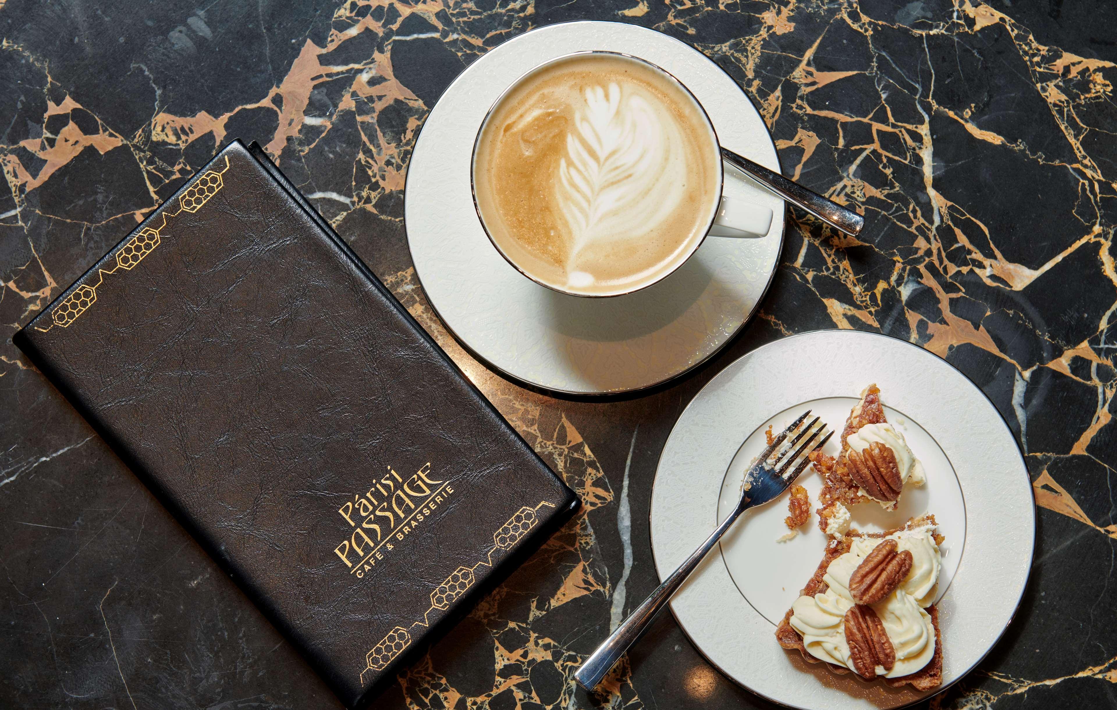 Parisi Udvar Hotel Budapest, Part Of Hyatt Екстериор снимка
