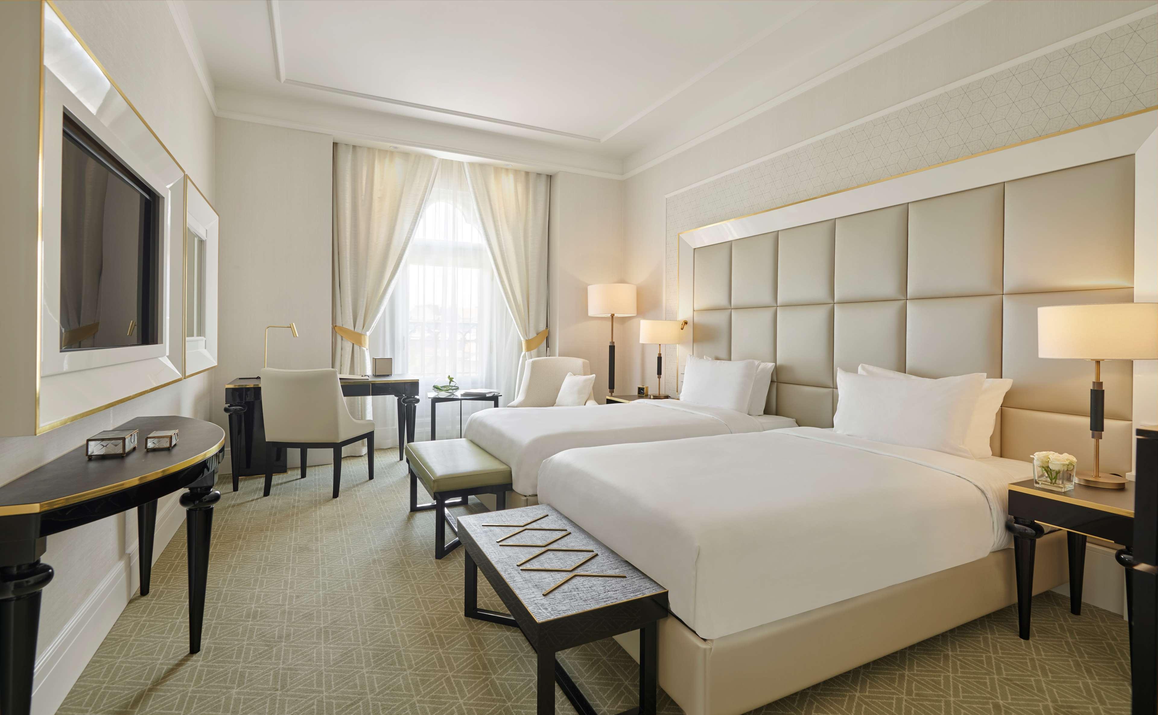 Parisi Udvar Hotel Budapest, Part Of Hyatt Екстериор снимка