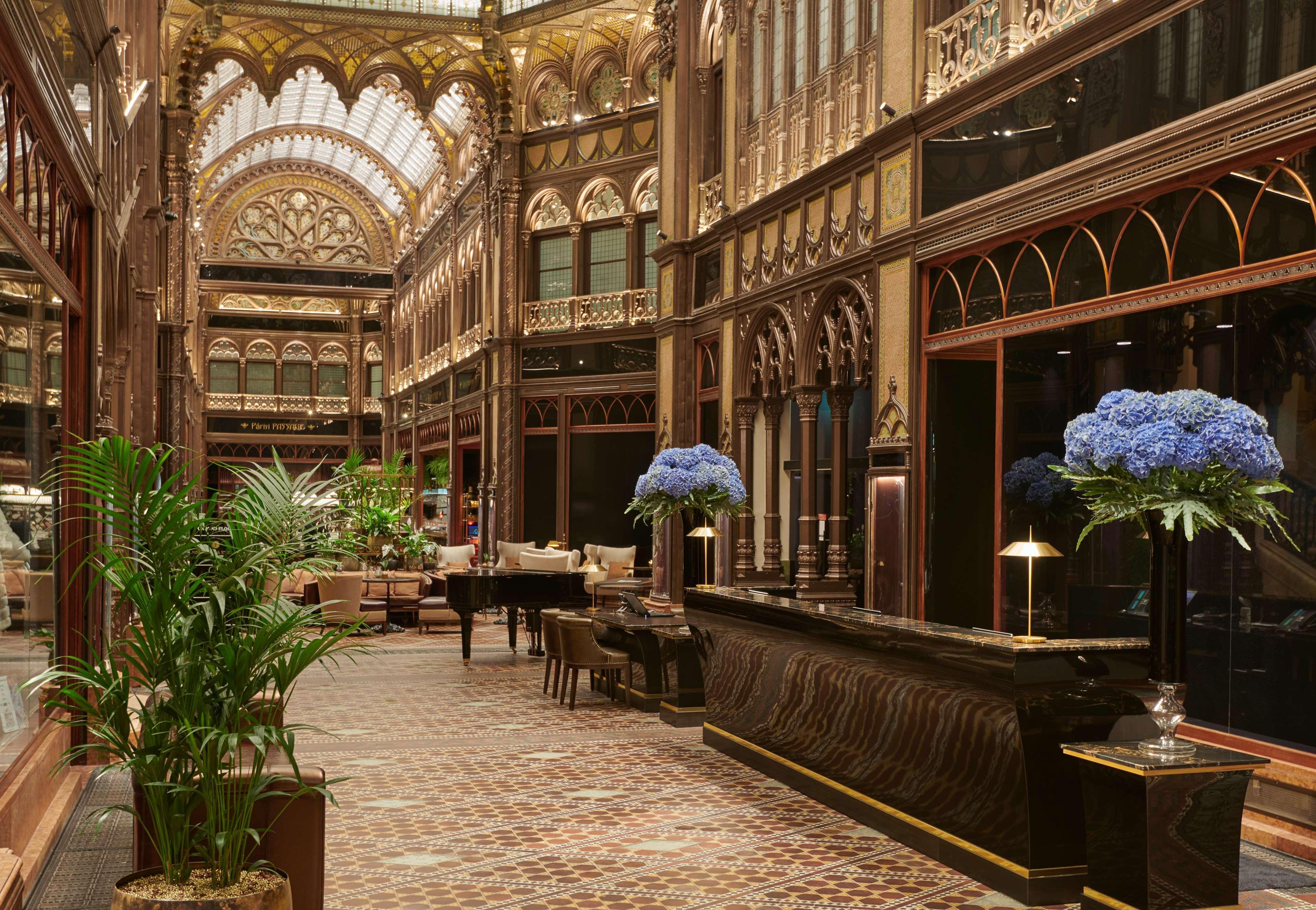Parisi Udvar Hotel Budapest, Part Of Hyatt Екстериор снимка