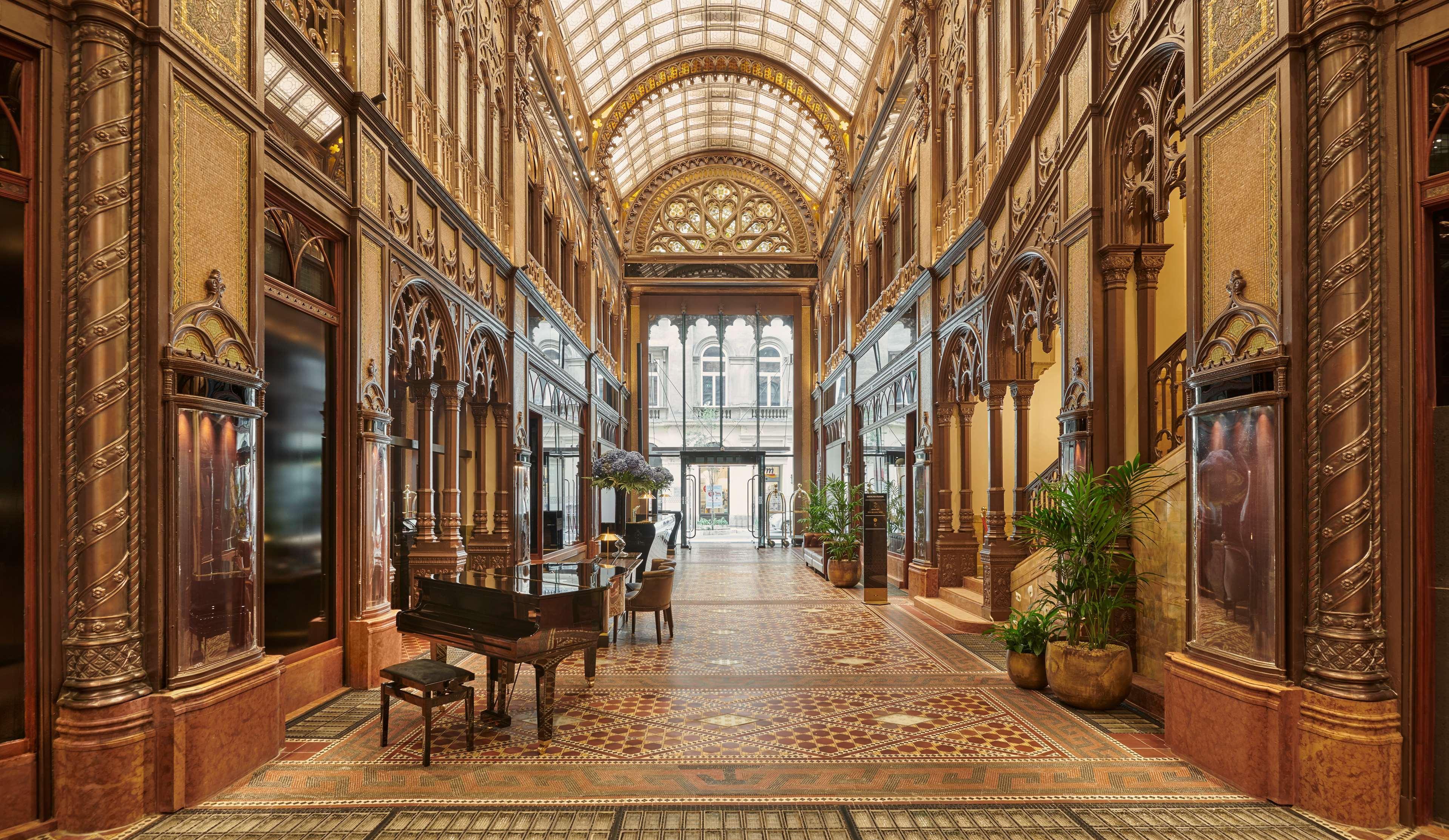 Parisi Udvar Hotel Budapest, Part Of Hyatt Екстериор снимка