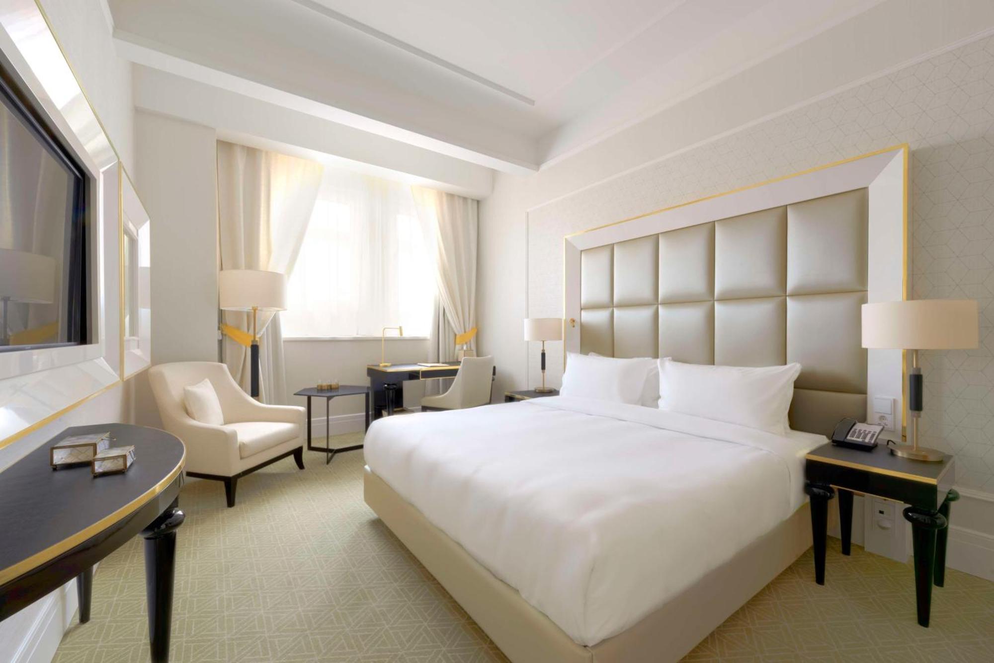 Parisi Udvar Hotel Budapest, Part Of Hyatt Екстериор снимка